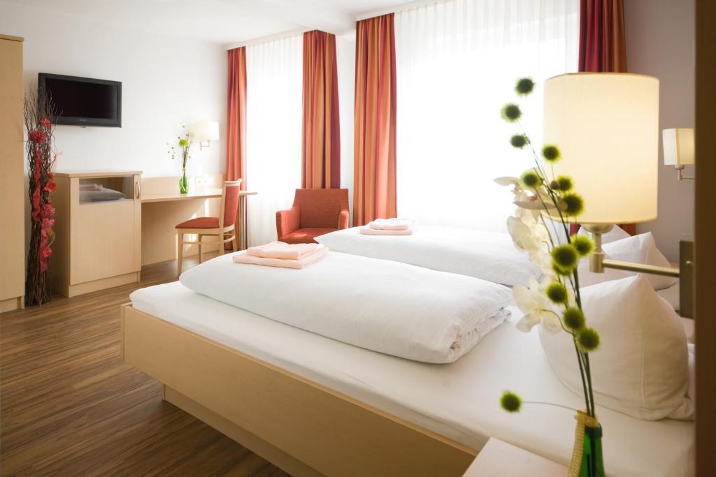 Hotel Gasthof Pension Riebel Etzenricht Quarto foto